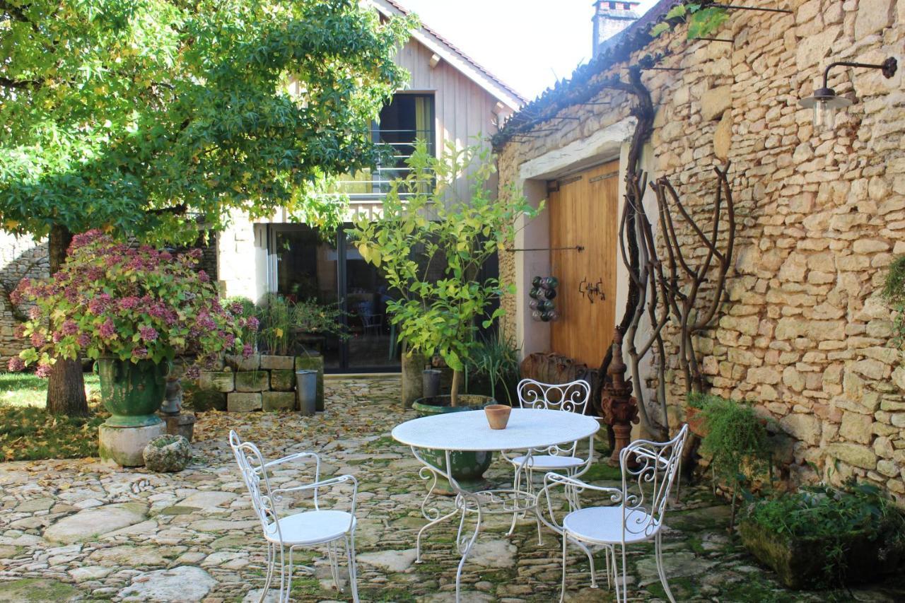 Le Clos Des Songes Saint-Leon-sur-Vezere Exteriör bild